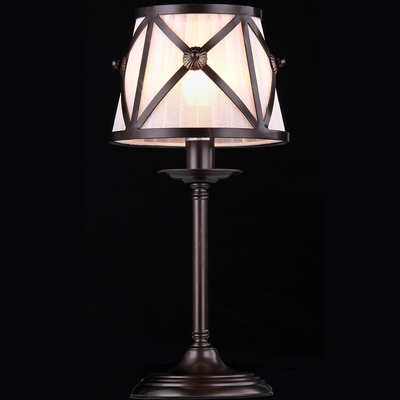 Настольная лампа Maytoni H102-22-R House